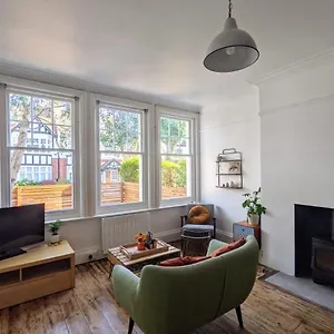 *unique & Garden, Near Beach* , Brighton United Kingdom