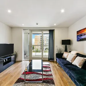 Amazing 2 Bed 2 Bath Flat In Canary Wharf , London United Kingdom